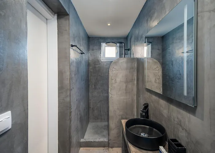 Puerto Serifos * Livadi (Serifos)